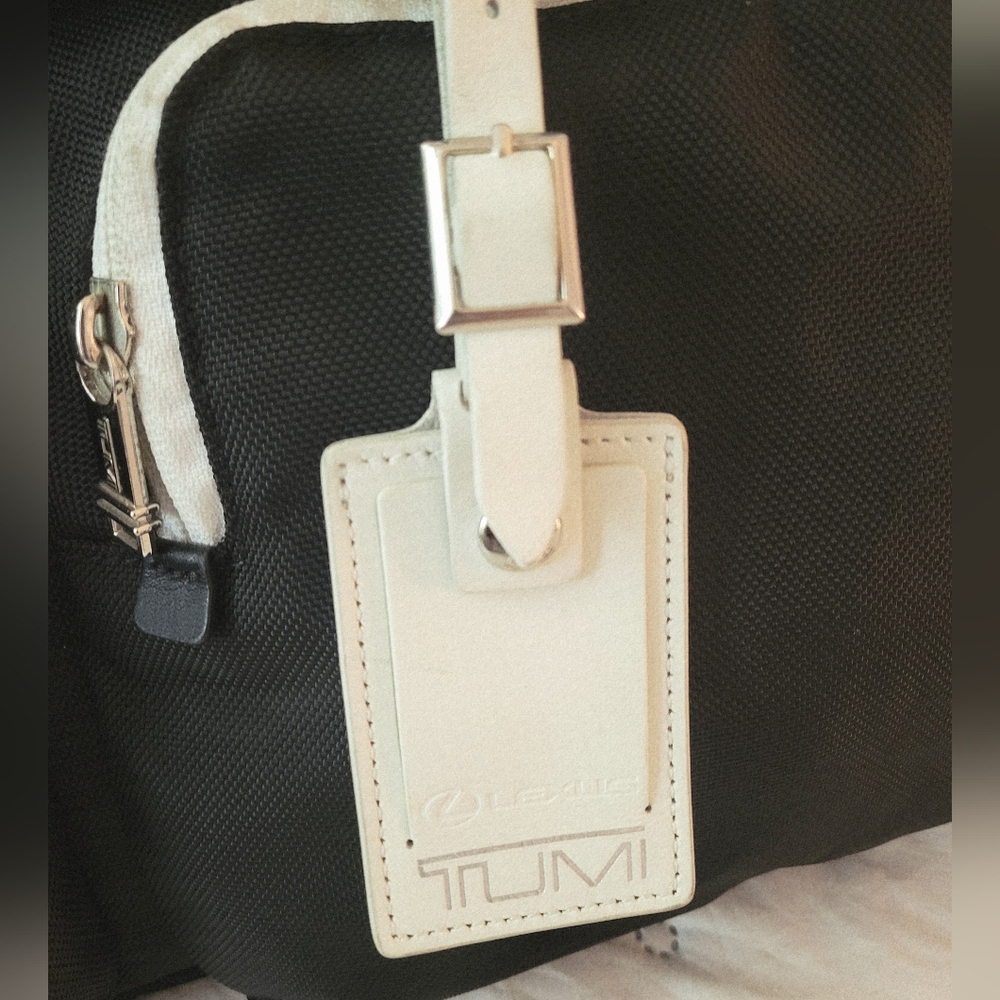 Tumi Alpha Bravo Essential Duffle Bag - Picture 3 of 14